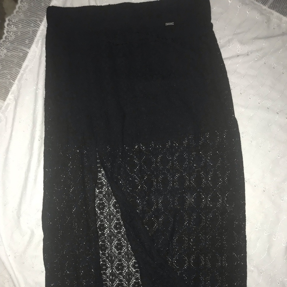 Black Volcom Skirt with opening for shorter Skirt